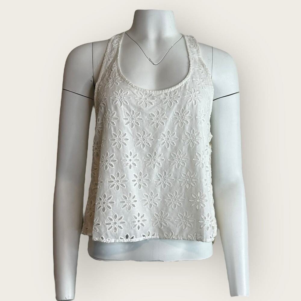 NWT | Saltwater Luxe | Eyelet Floral Tank Top | White | M?